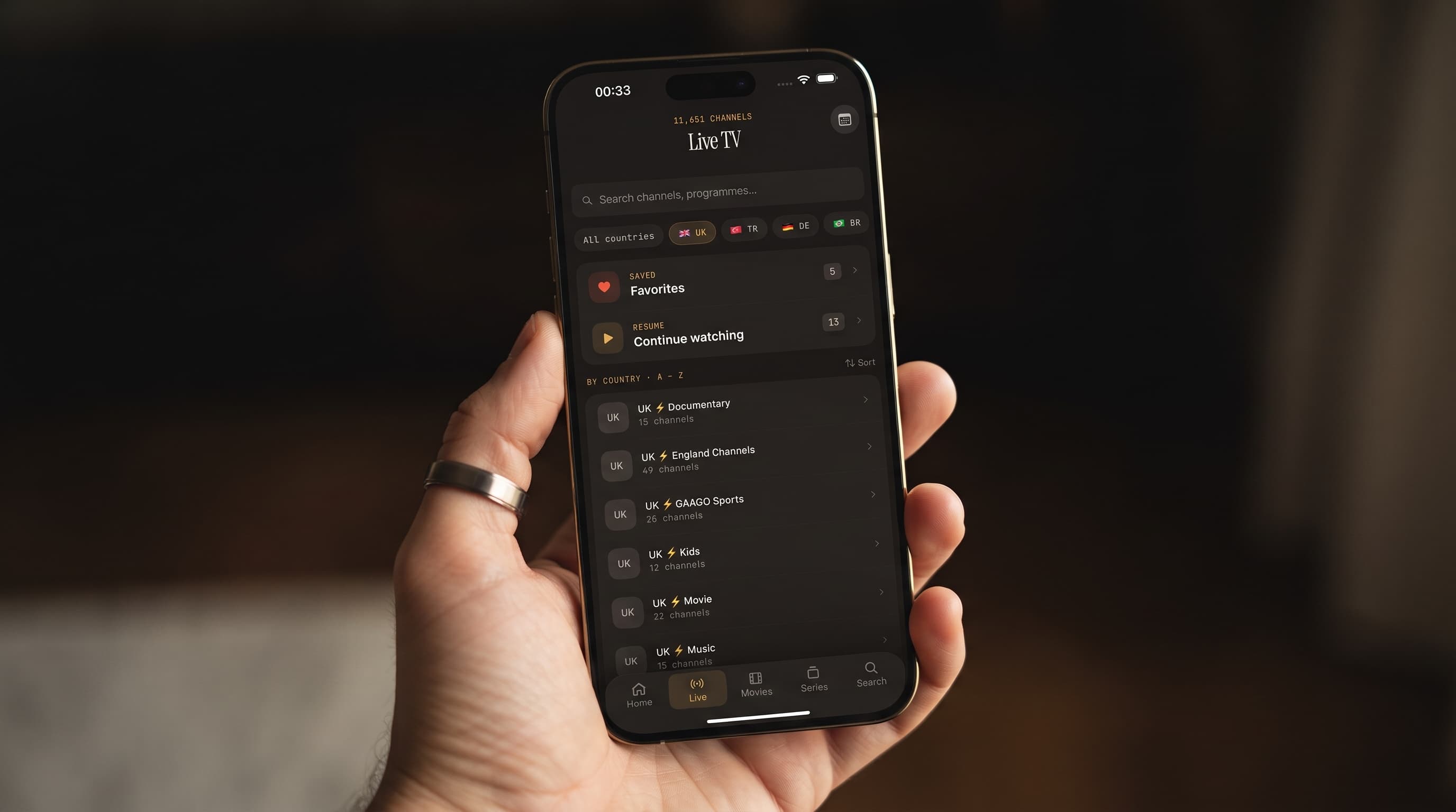 The Best IPTV Setup for Sports Fans on iOS — Live Matches, EPG, and Big-Screen Streaming