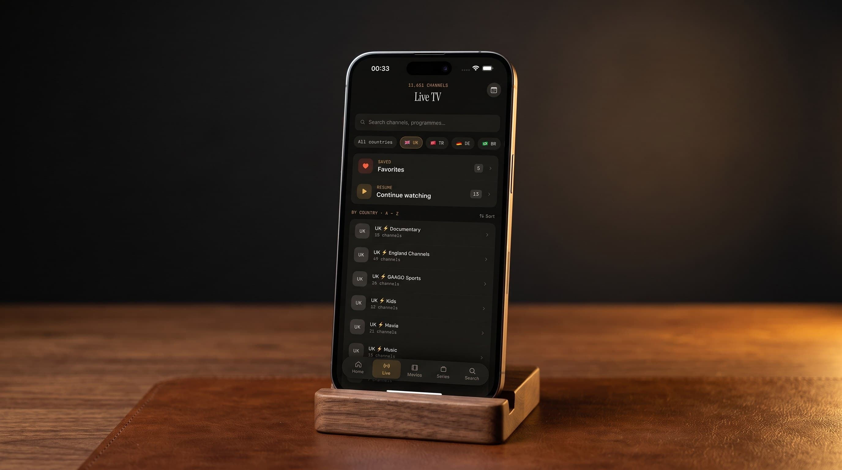 iPhone vs. Android: How the Maximus IPTV Player Experience Compares